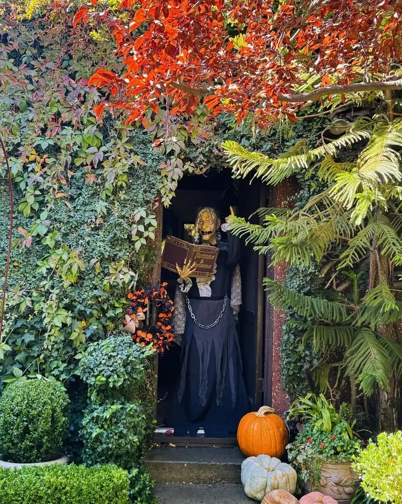 Enchanted Cottage Entry