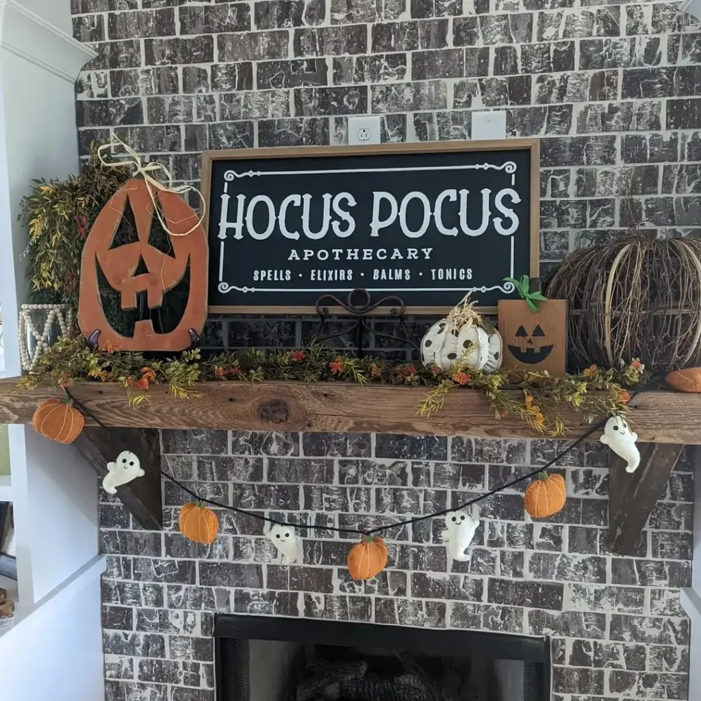 Hocus Pocus Mantel Magic