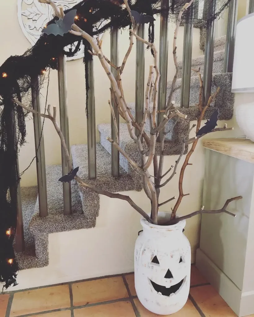 Jack-O’-Lantern Vase Tree