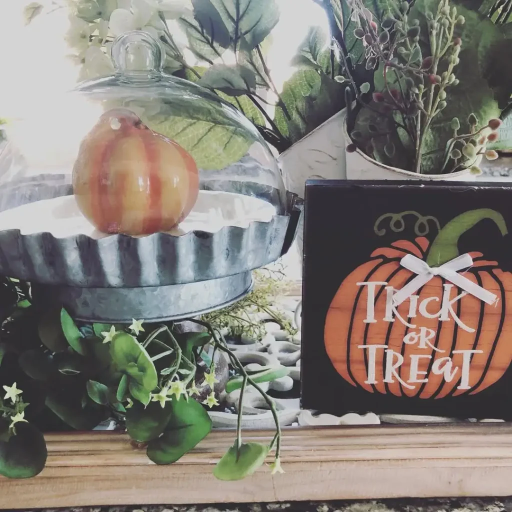 Trick or Treat Tray
