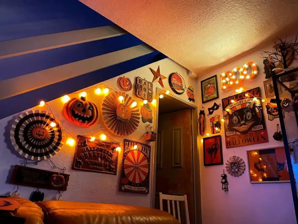 Vintage Halloween Glow