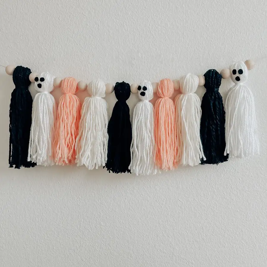 Yarn Ghost Garland
